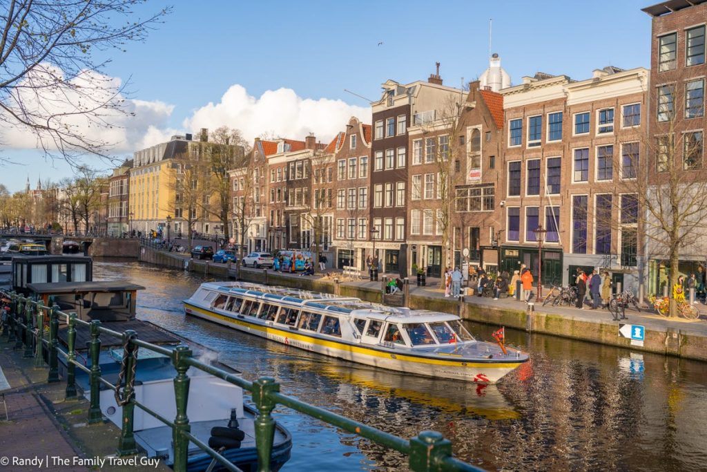 Exploring Amsterdam and The Netherlands Through Guided Tours